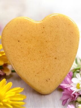 Naturalz Botanical Turmeric Heart Bar Soap